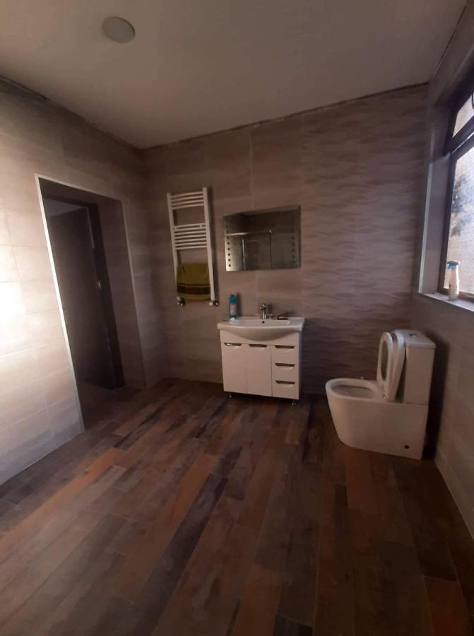 Bed and Breakfast Jorji Гори Экстерьер фото